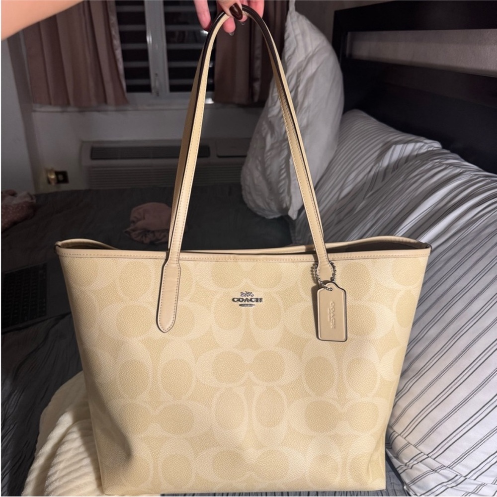Coach City Tote Bag Butter Yellow